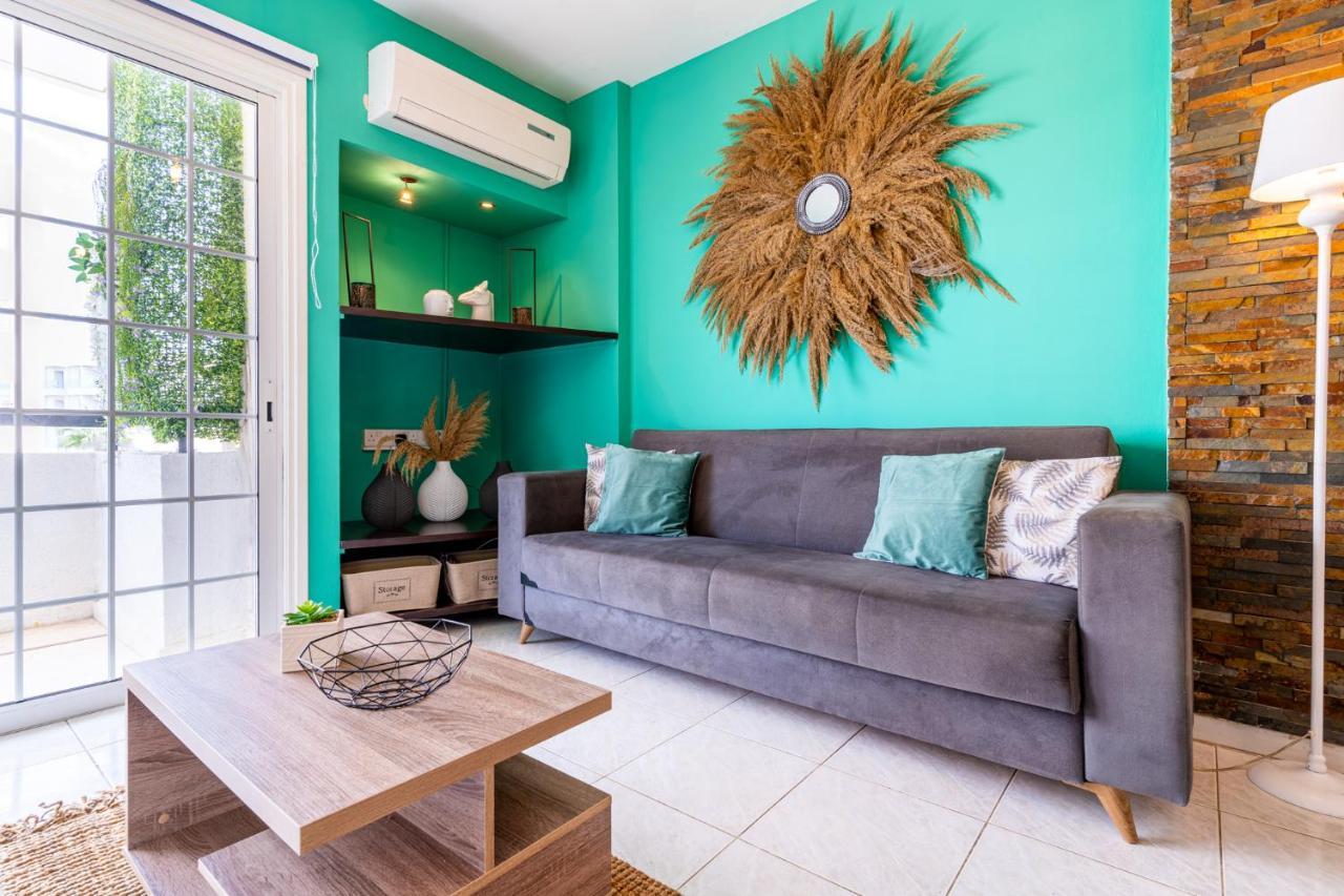 Araminta 2-Bedroom Apartment In Larnaka Exterior foto